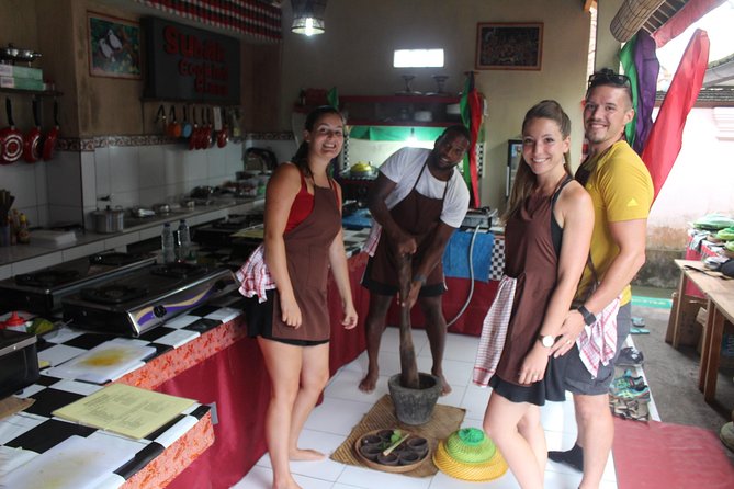 Balinese Ubud cooking school (9 Dish Cooking and Market Tour) - The vegetarian choice is a real menu