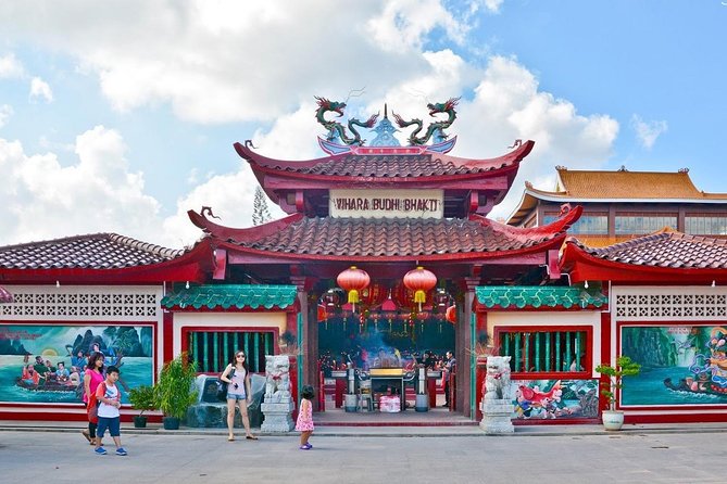 Batam Amazing Day Tour (include Lunch) - Starting at the Welcome to Batam monument