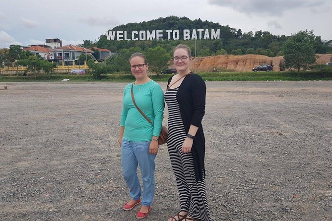 Batam Transport With Female Driver - Why a female driver can make Batam easier