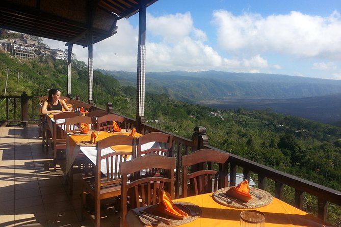 Batur Volcano Sunrise Trekking, Rice Teracce & Bali Coffee Plantation Tour - Coffee, cocoa, and vanilla at Lumbung Sari