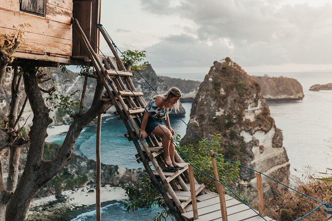Best Iconic West and East Nusa Penida Island Tour - All Inclusive - Kelingking Beach, the famous cliff view