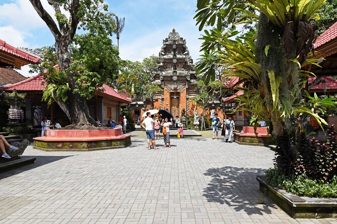 Best of Ubud 1-Day Private Tour - Free time near Ubud Palace and the market