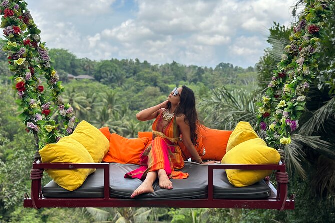 Best of Ubud: Jungle, Temples & Swing - Kanto Lampo Waterfall starts the day with a splash