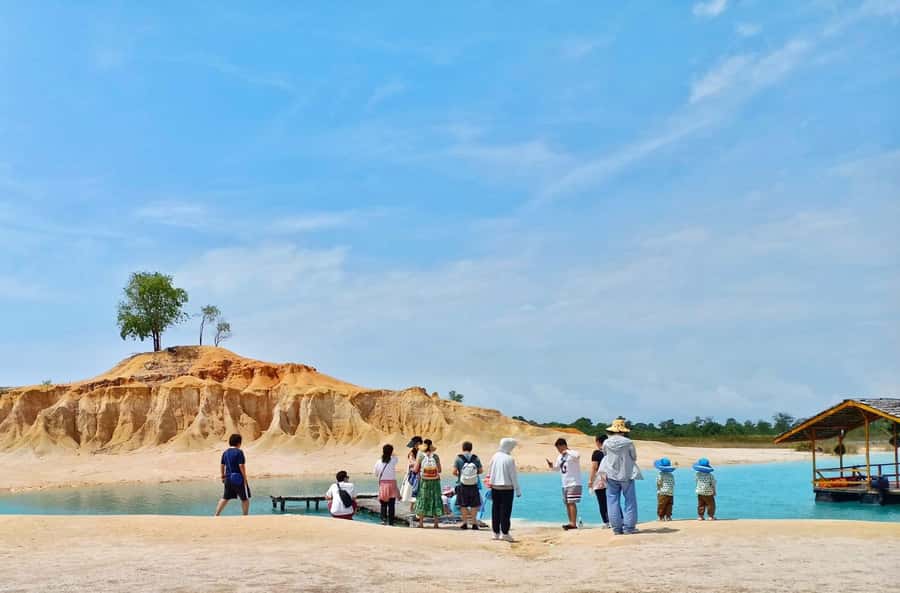 Bintan Desert And Blue Lake Private Tour - Walking through the white sand