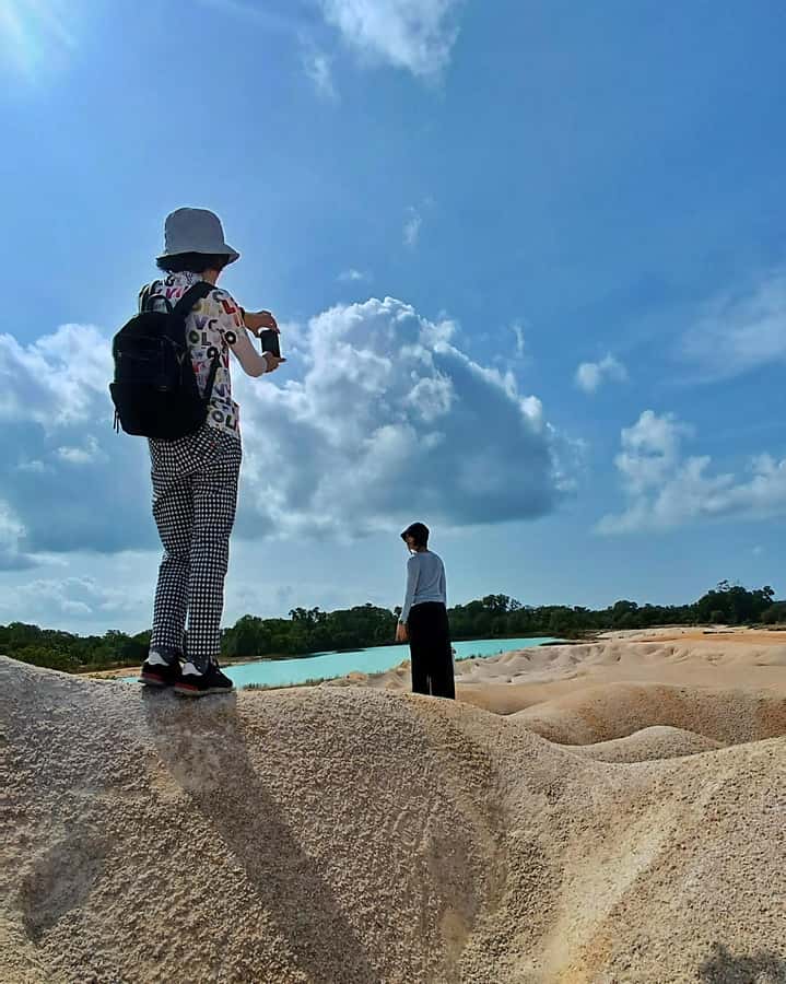 Bintan Desert And Blue Lake Private Tour - Making the most of the photo stops