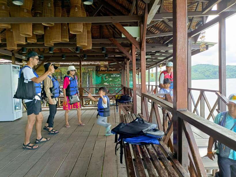 (: BINTAN :) Full Day Tour ( PRIVATE tour ) - A full day that mixes nature, temples, and local stops