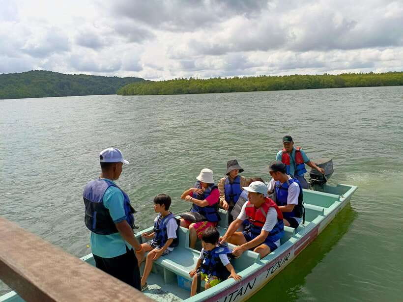 (: BINTAN :) Full Day Tour ( PRIVATE tour ) - The guide and driver experience