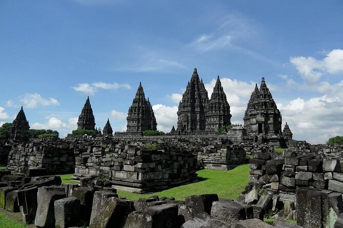 Borobudur Full Climb Up And Prambanan All Inclusive Private Tour - A realistic 10-hour schedule