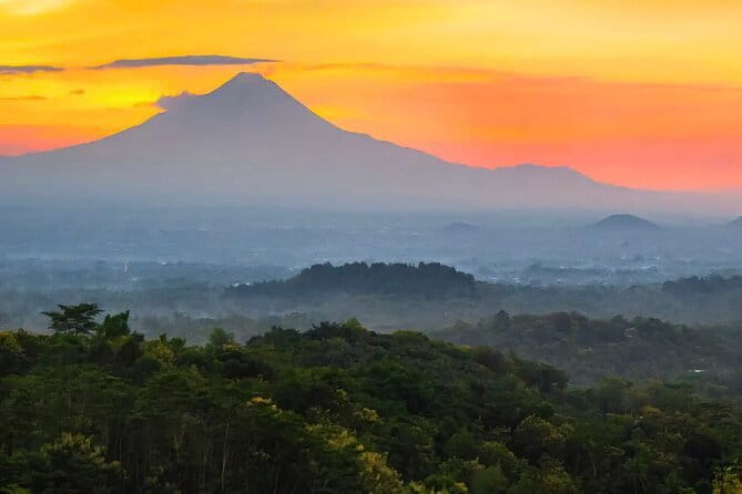Borobudur, Prambanan, Bromo, & Ijen (Private car) - Private transport is the real value of the package