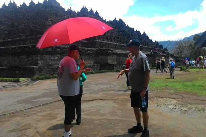 Borobudur Private Excursion From Semarang (Upper level access) - Lunch and the Borobudur Silver Mungkid Stop