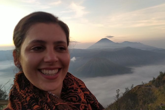 Bromo Adventure - Hiking to the crater rim