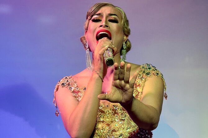 Canggu: Drag Show with Dinner - The ticket is really food and drink credit