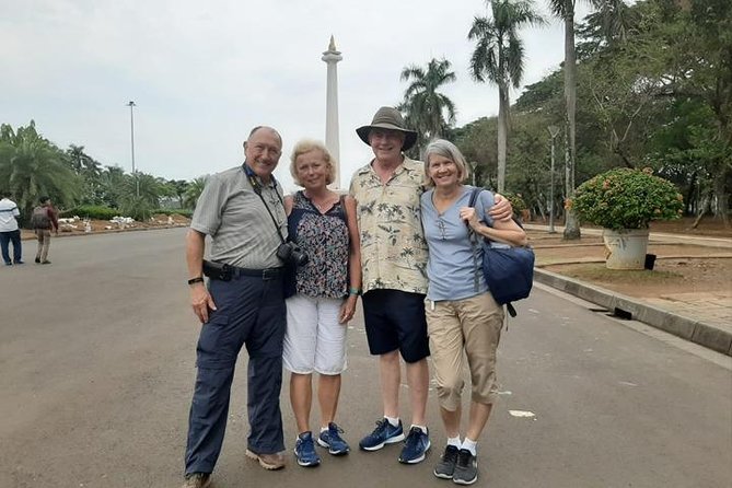 Customized Private Tour Jakarta With Lunch - Lunch, transport, and the private format
