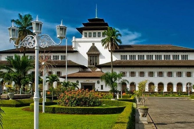 DAY TRIP TO BANDUNG CITY From Jakarta - Key points to know before booking
