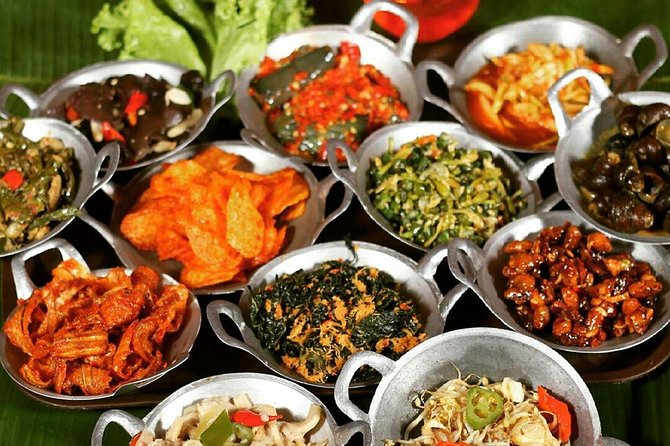 DAY TRIP TO BANDUNG CITY From Jakarta - Rumah Mode and the shopping stop