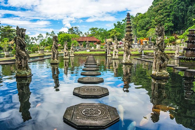 East Bali Tour: Gate of Heaven, Water Palace, Sleeping Gajah - Mt. Agung views and the smaller scenic stops