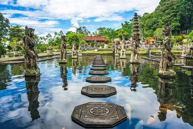 East Bali Tour: Lempuyang Temple - Gate of Heaven, Tirta Gangga, Virgin Beach - Who should book this East Bali route?