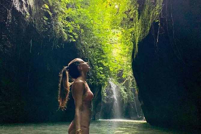 Epic Waterfall Trip: Kanto lampo, Goa Rang Reng, Tibumana & Secret waterfall - Goa Rang Reng Cave offers the most unusual setting