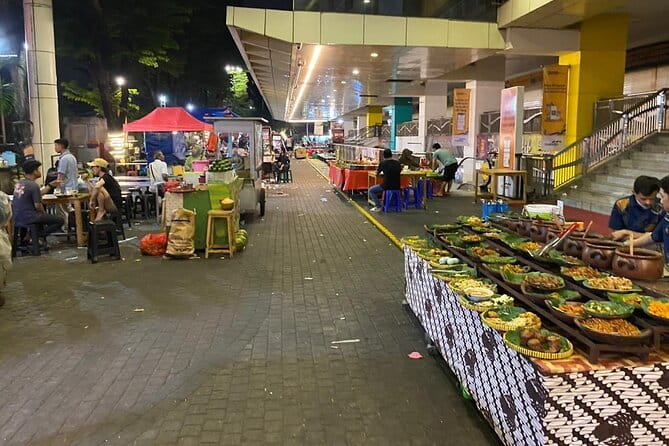 Experience Jakarta Street Food Scene with MRT Transportation - South Jakarta: snacks, drinks, and the first meal
