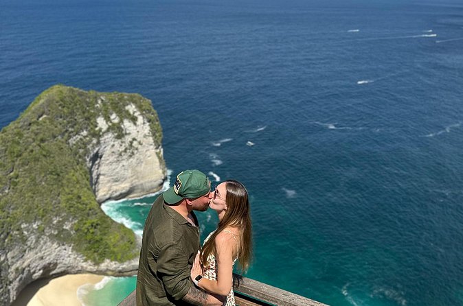 Experience West Nusa Penida Private Tour - The service style and guide support