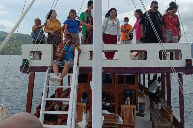 Explore Komodo and Swim with Whale Sharks - Padar, Kelor, and the final island stops