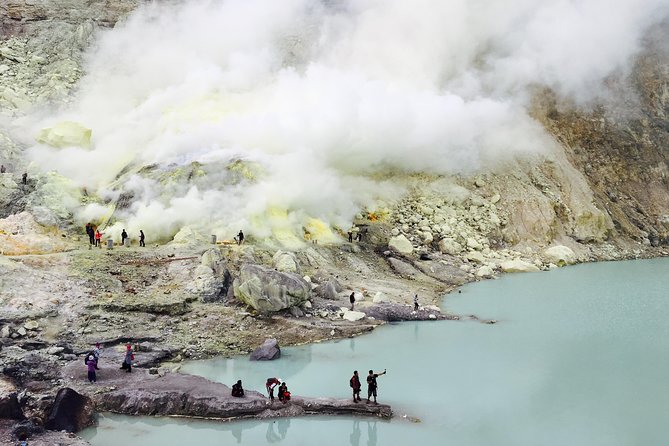 From Bali: 24-Hour Kawah Ijen Blue Flames, Dinner & Room - What could go wrong