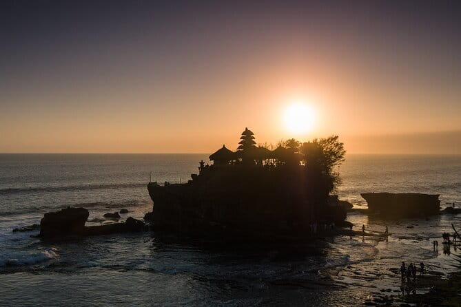 From Bali: Nusa Penida Full Day Tour and Snorkeling - The private car is a real advantage