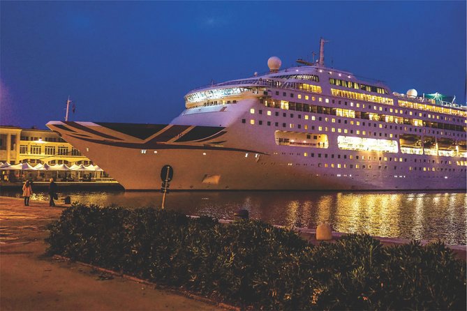 From Semarang Port: Borobudur Temple Private Shore Excursion - Meeting your guide at Tanjung Emas Harbour