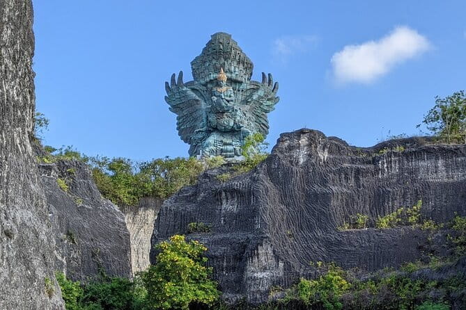 Full Day All Inclusive Tanah Lot and Uluwatu Sunset Tour - Tanah Lot, where the temple meets the tide