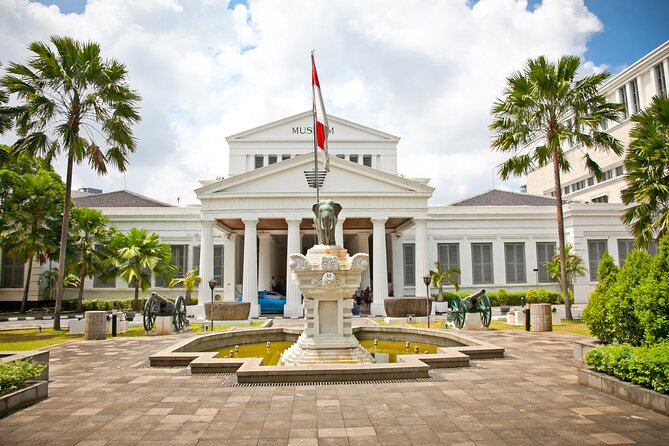Full-Day Highlights of Jakarta Private Tour with Lunch - Jakarta Old Town: two hours in the historic center