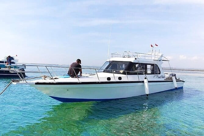 Full-Day Nusa Penida Island with Snorkeling from Bali - A simple lunch break before the cliffs
