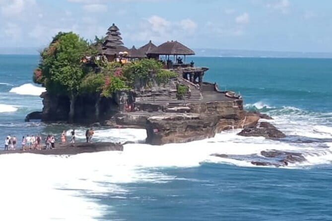 Full Day Private Tour to Ubud Waterfall and Uluwatu Sunset - A one-hour Indonesian lunch in Ubud