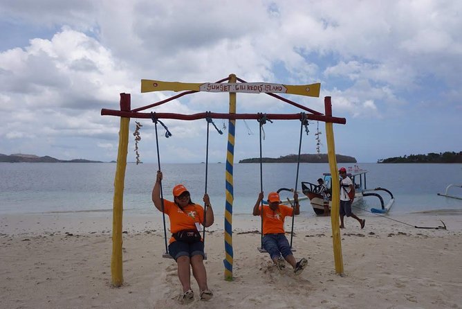 Gili Nanggu,Gili Kedis & Gili Sudak Hopping island & Snorkeling Tour - Tiny Gili Kedis is the photo stop