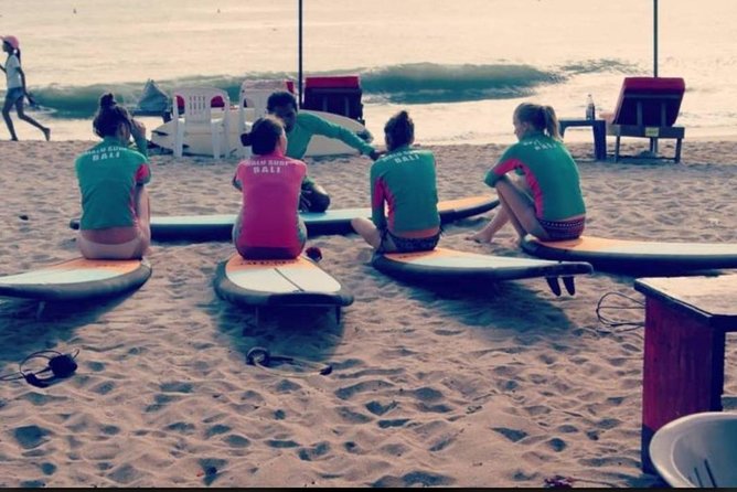 Group surf lesson by Malu Surf Bali - The first 15 minutes: beach theory before the water