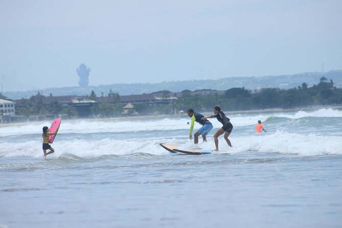 Group surf lesson by Malu Surf Bali - Photos, equipment, and the small details