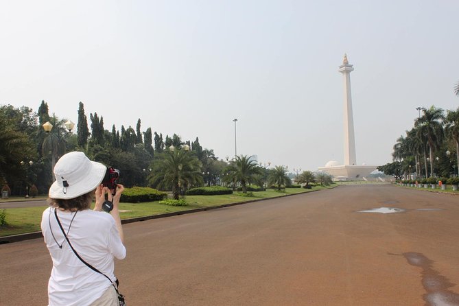 Half Day 5 Hours Jakarta City Tour - Jakarta Cathedral and Istiqlal Mosque: two traditions side by side