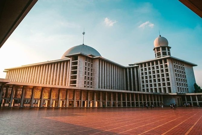 Half Day 5 Hours Jakarta City Tour - Merdeka Square and MONAS: fast national symbols