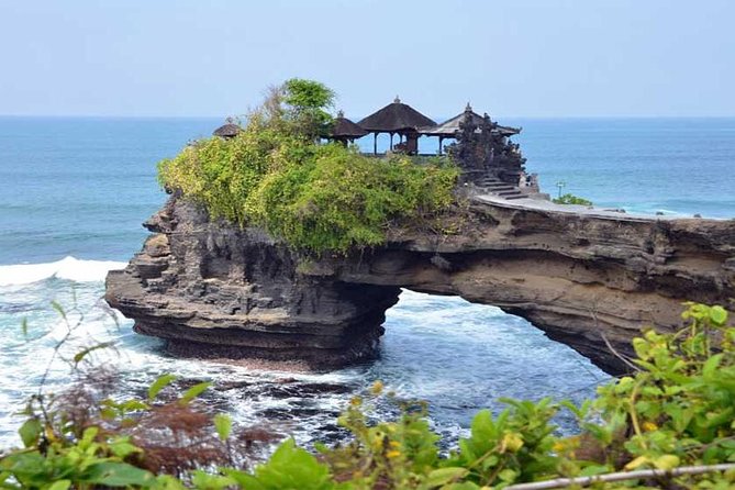 Half Day Tour: Tanah Lot Sunset & Taman Ayun Temple Included Entrance Ticket - Why this two-temple route works