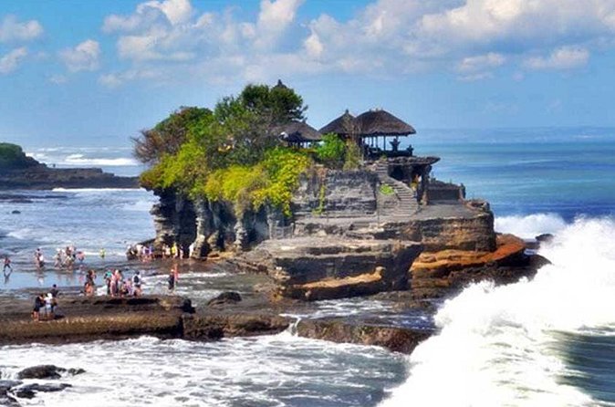 Half Day Tour: Tanah Lot Sunset & Taman Ayun Temple Included Entrance Ticket - Timing, pickup, and the one thing to check twice