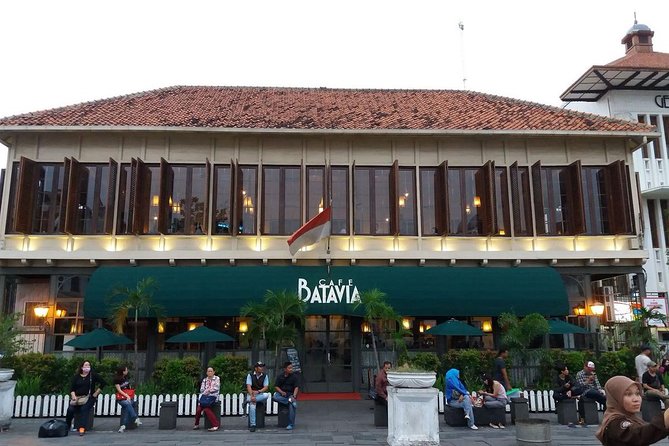 Halfday Batavia by Night with dinner at Cafe Batavia & souvenir - Glodok’s market lanes and Chinese-Jakarta connections