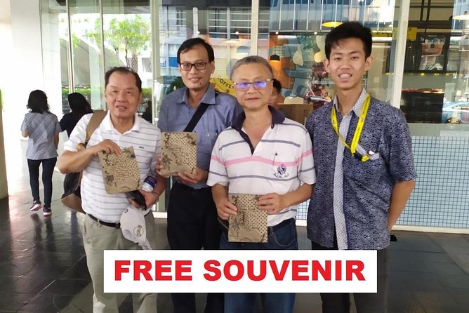 Halfday Trial of Old China town with FREE SNACK & SOUVENIR - Pickup in an air-conditioned minivan