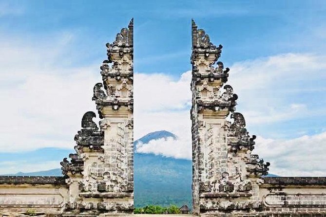 Heaven Gate (Lempuyang) - Tirta Gangga - FREE WIFI - Tirta Gangga, a royal water palace