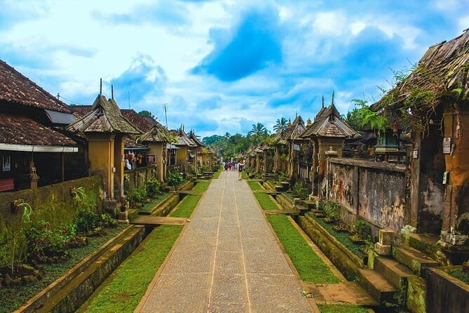 Highlight of Bali Tour - A full day that shows Bali beyond the coast