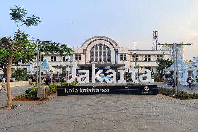 Highlights of Jakarta City : Half-Day Tour All around Jakarta - Glodok Chinatown, markets, and local flavors