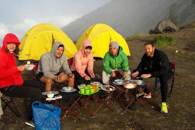 Hiking Rinjani Volcano To Crater rim Senaru 2 Days, Group - Syam Trekker - Lunch at Mondokan Lolak, 2,000 meters