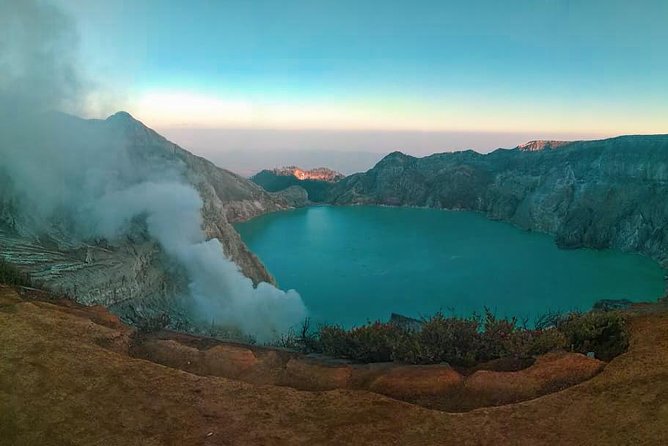 Ijen Blue Fire & Sunrise Sharing Tour - Hiking to the crater in the dark