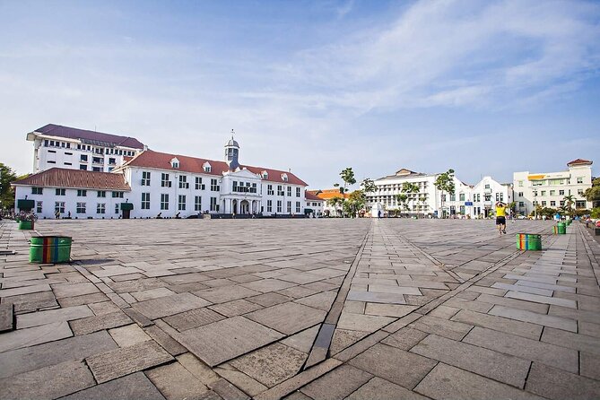 Jakarta Full-Day Highlights Tour with Transfer - Why this route works for a first day in Jakarta