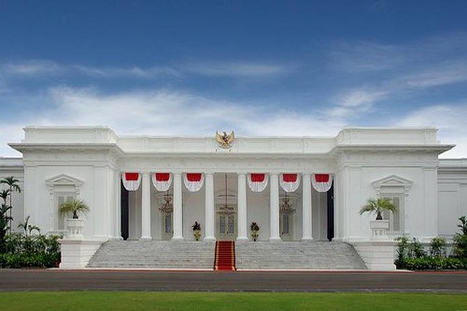 Jakarta Half-Day Guided Tour with a Private Fun Local Host - Two faiths facing each other