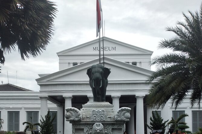 Jakarta Heritage of Old Batavia Private City Tour (Historical) - Monas and the center of modern Jakarta
