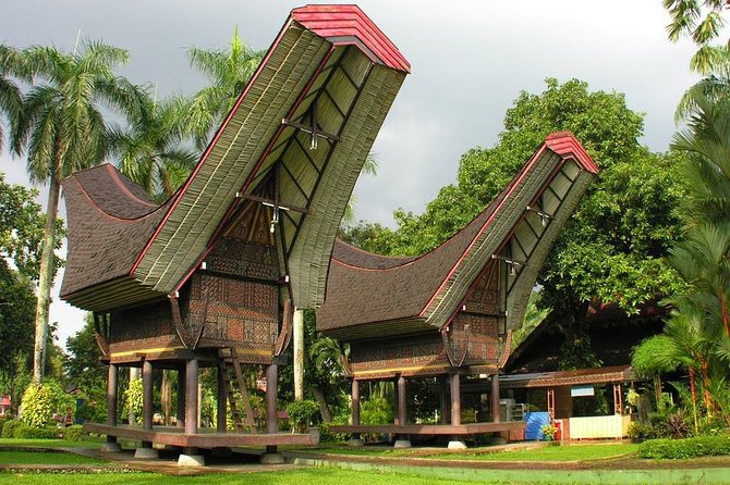 Jakarta: Miniature Park, National Museum & Traditional House Tour - A fast introduction to Indonesia at Taman Mini